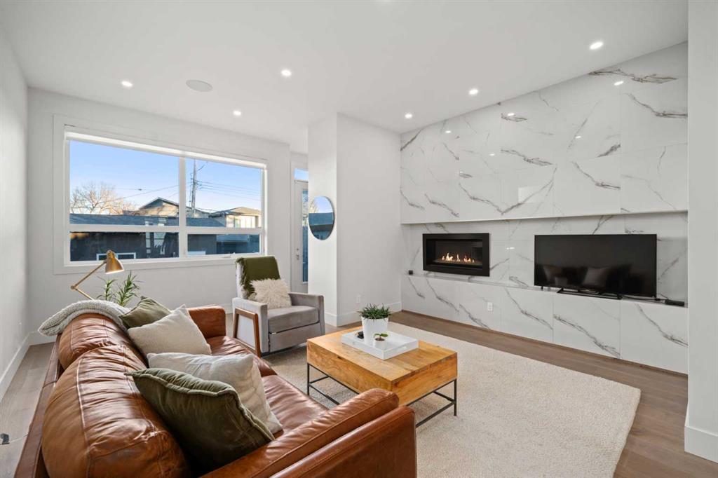 Picture for 4906 21 Street SW