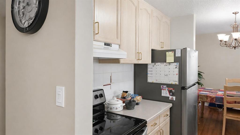 Picture for 215, 723 57 Avenue SW