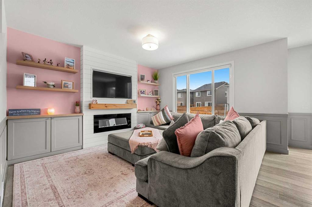 Picture for 32 Paint Horse Crescent 