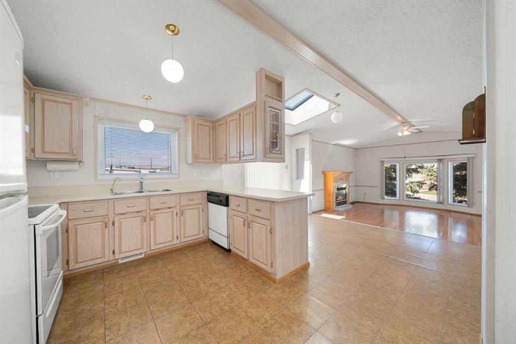 Picture for 299, 99 Arbour Lake Road NW