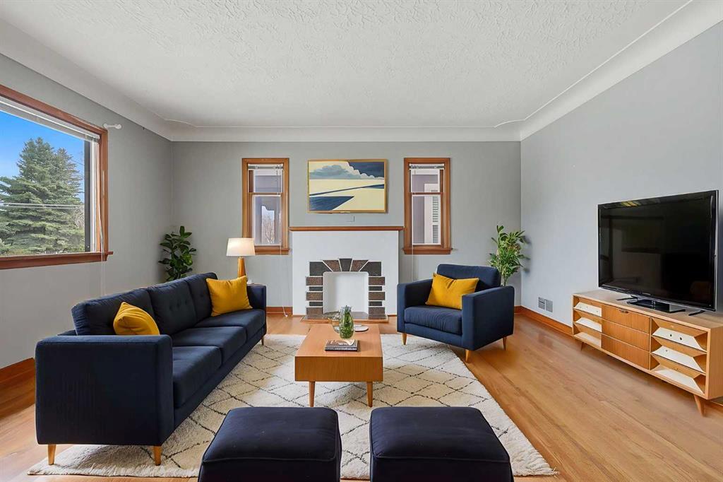 Picture for 1019 8 Avenue NE