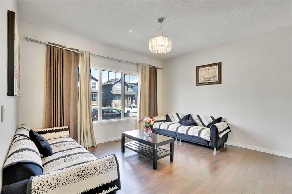 Picture for 197 Skyview Springs Crescent NE