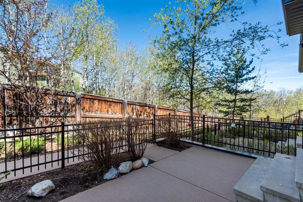 Picture for 24 Aspen Hills Common SW