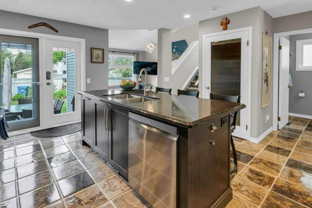 Picture for 42 River Rock Green SE