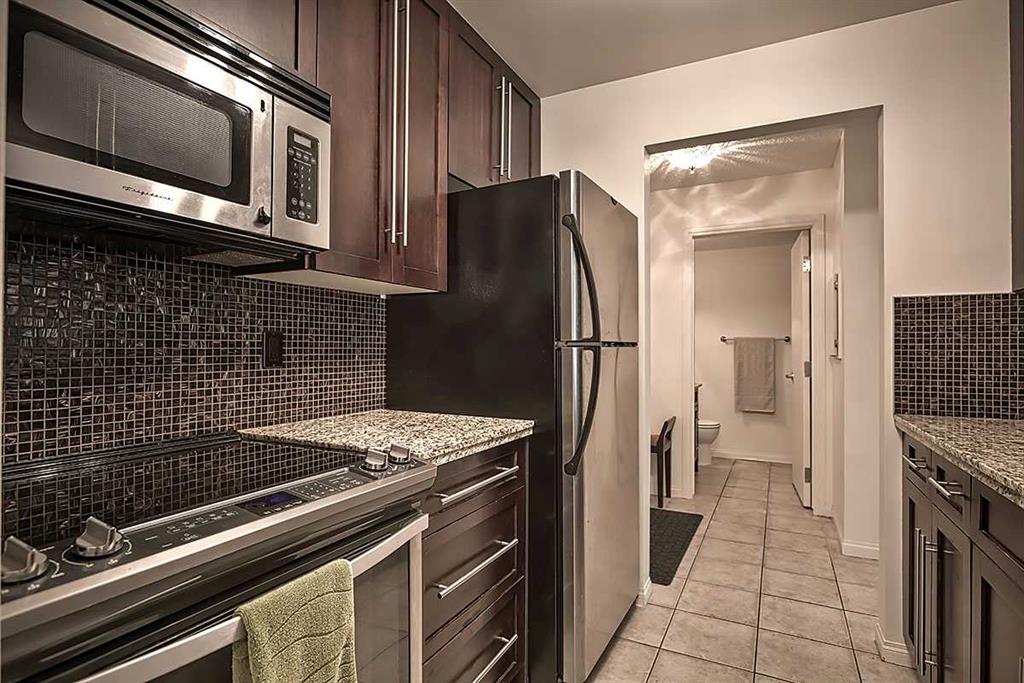 Picture for 211, 790 Kingsmere Crescent SW