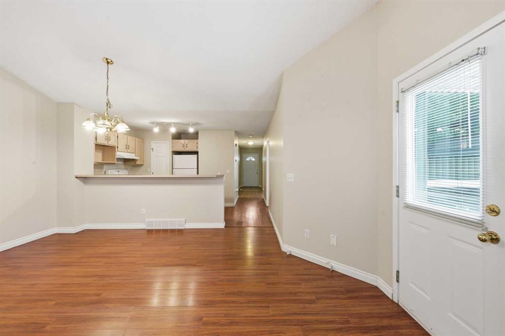 Picture for 25 Tararidge Circle NE