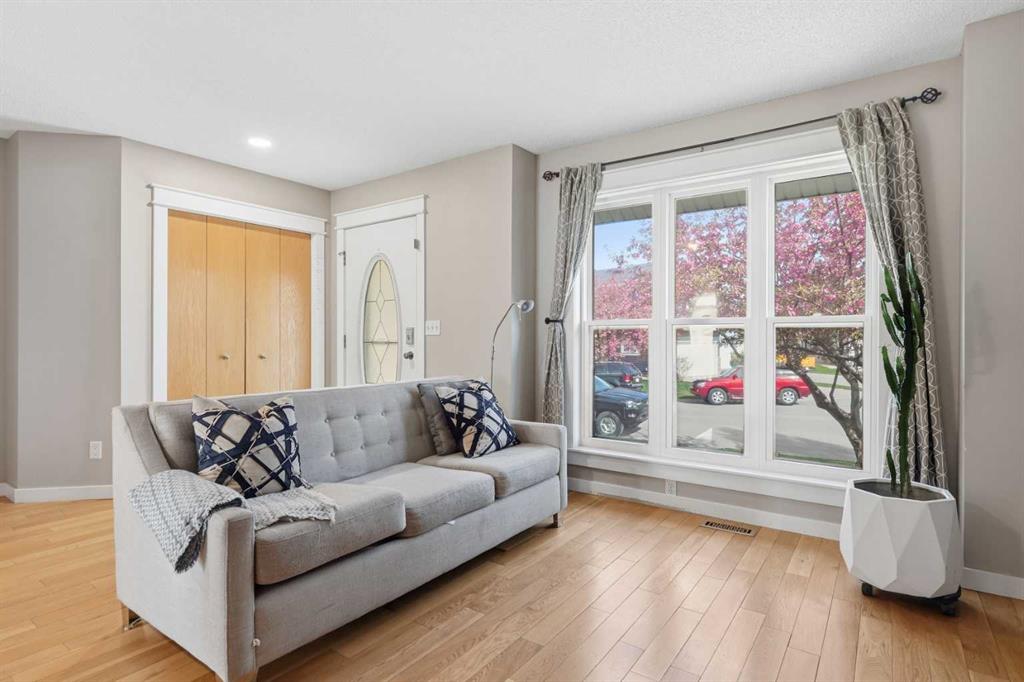 Picture for 22 Covewood Place NE