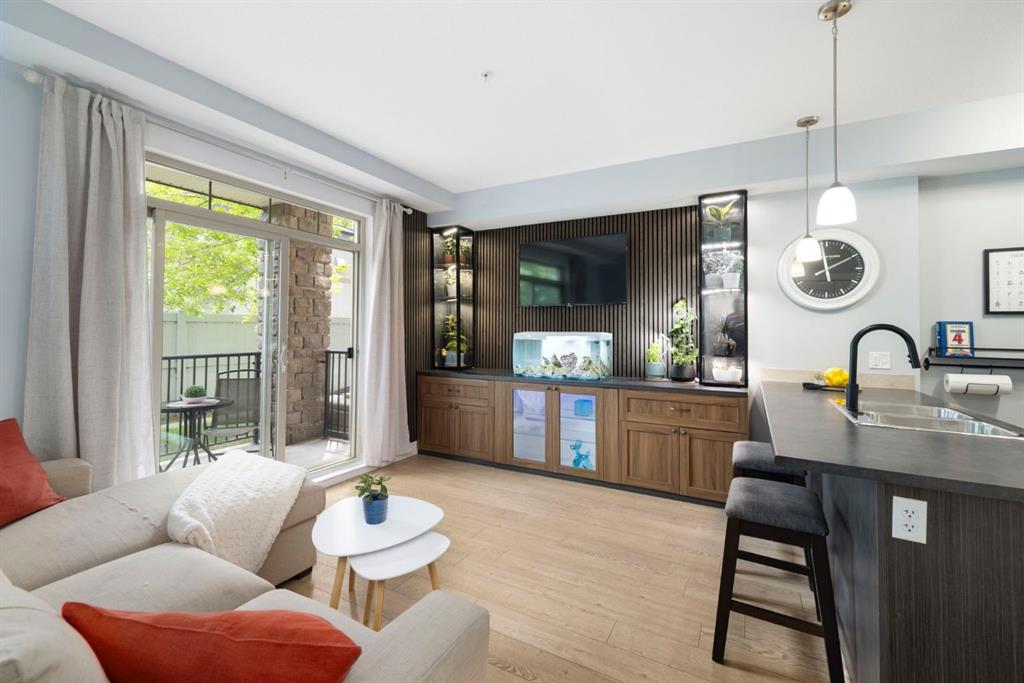 Picture for 107, 117 Copperpond Common SE
