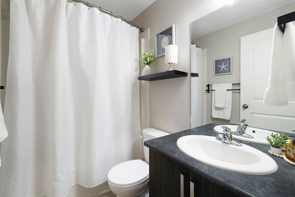 Picture for 107, 117 Copperpond Common SE