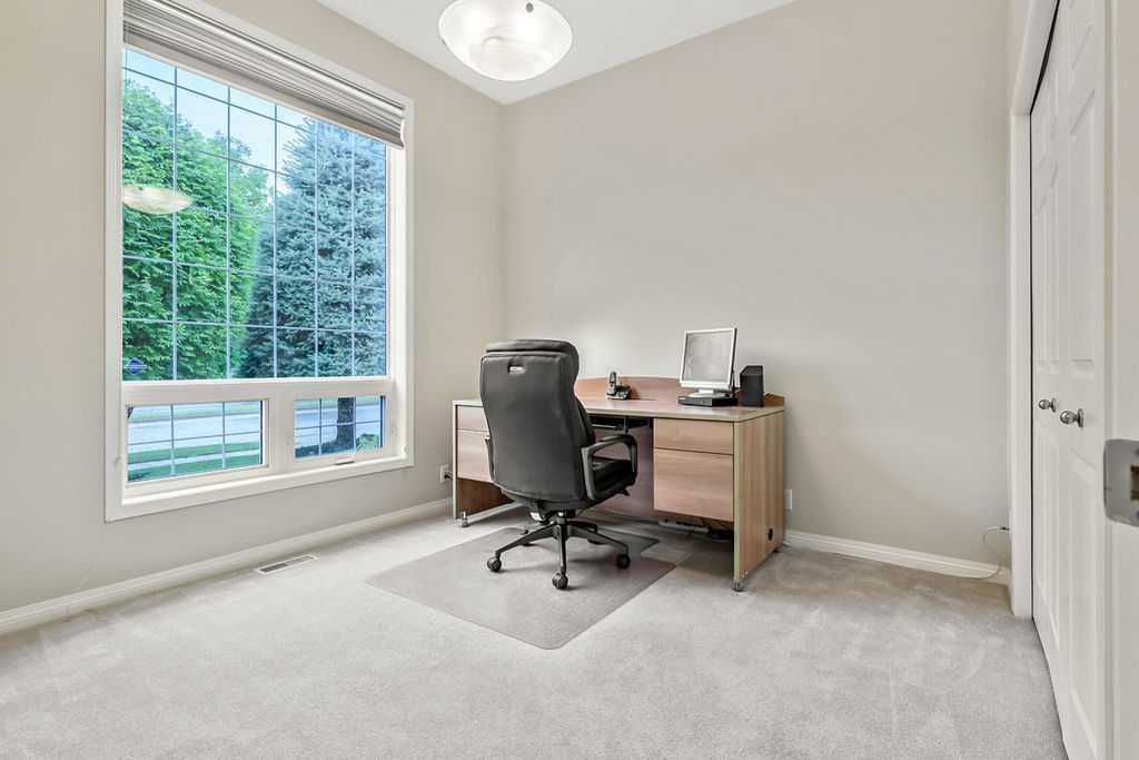 Picture for 41 Cranston Drive SE