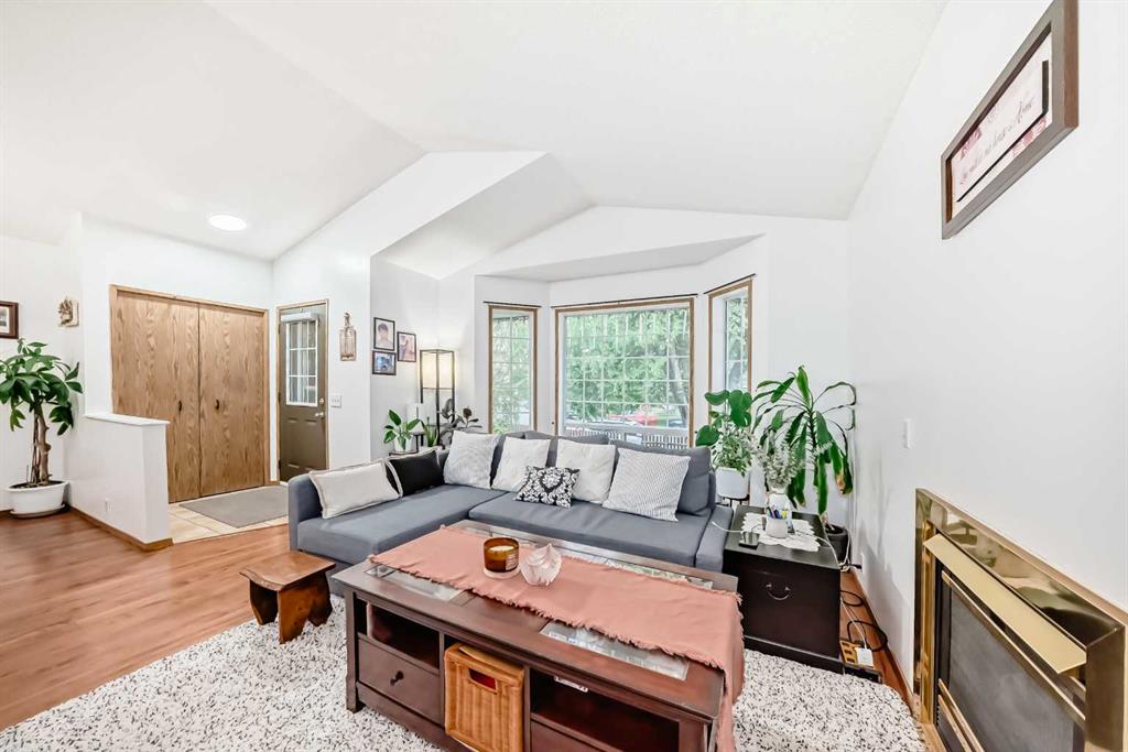 Picture for 16 Martinridge Way 