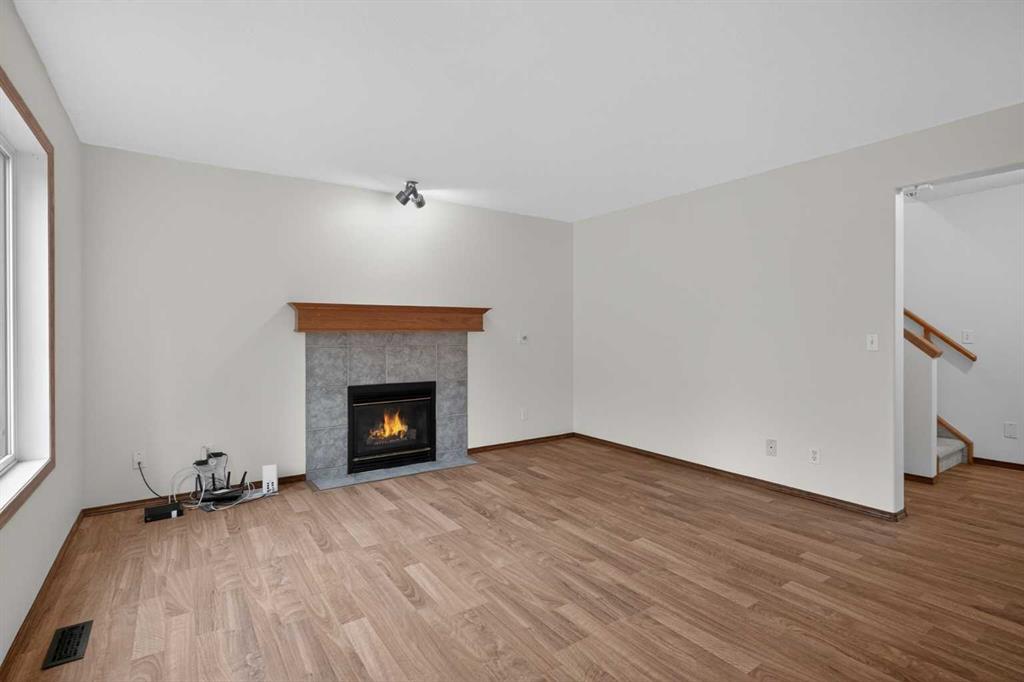 Picture for 161 Tuscarora Close NW