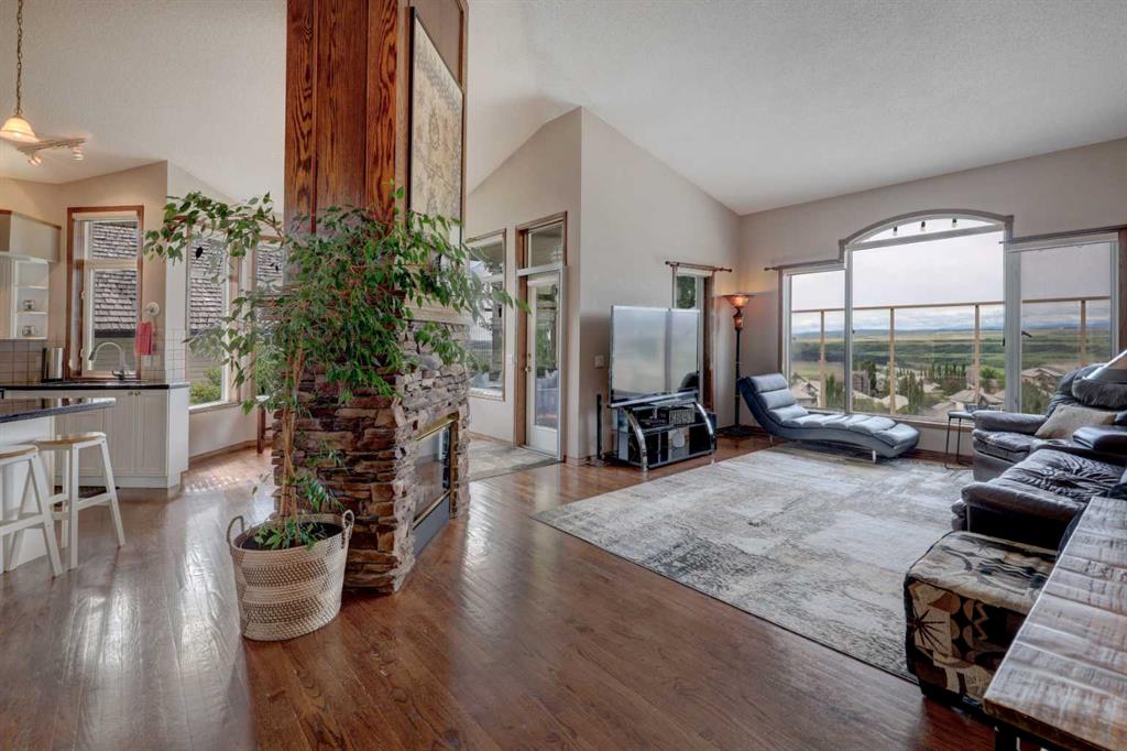 Picture for 321 Gleneagles View 
