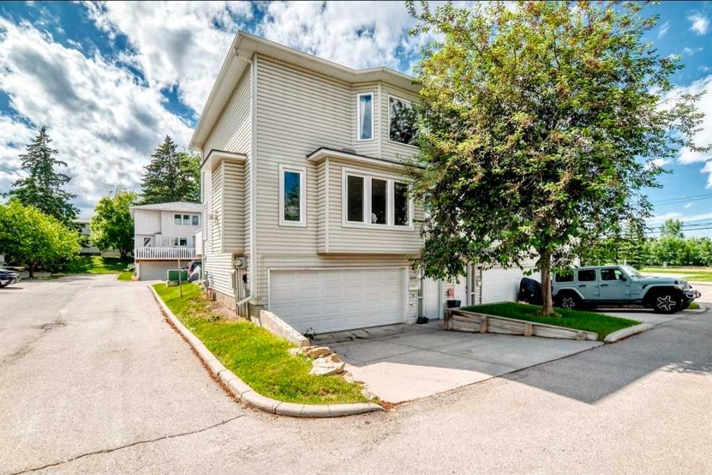 Picture for 672 Killarney Glen Court SW