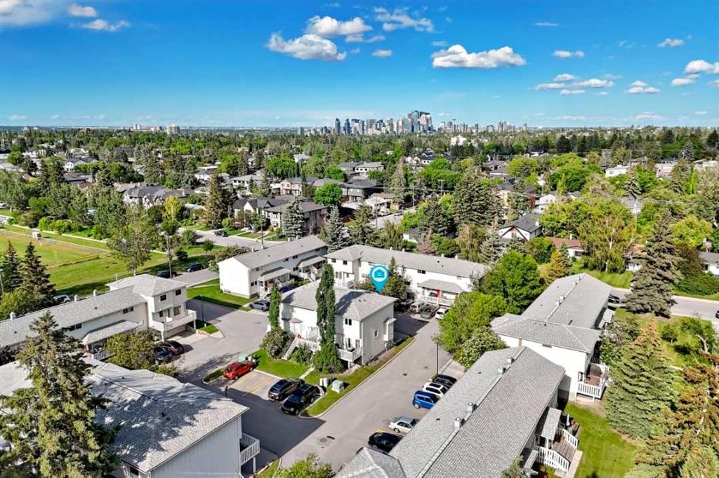 Picture for 672 Killarney Glen Court SW