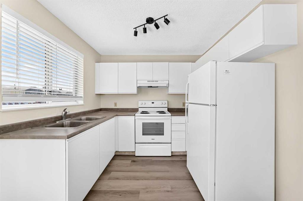 Picture for 35 Martindale Court NE