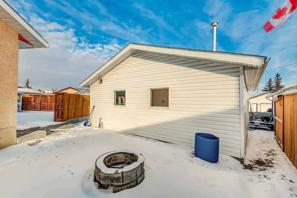      152 Pinecliff Way NE , Calgary, 0046   ,T1Y 3X3 ;  Listing Number: MLS A2028670