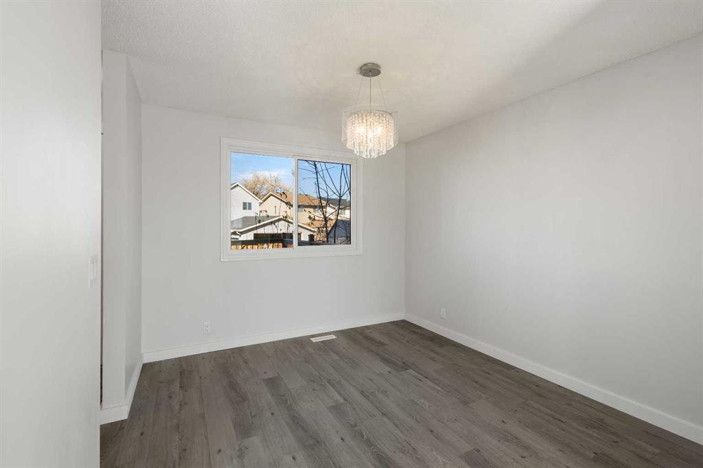 Picture for 327 Abalone Place NE https://www.cirrealty.ca/reb/creb/70/A2265770_11.jpg