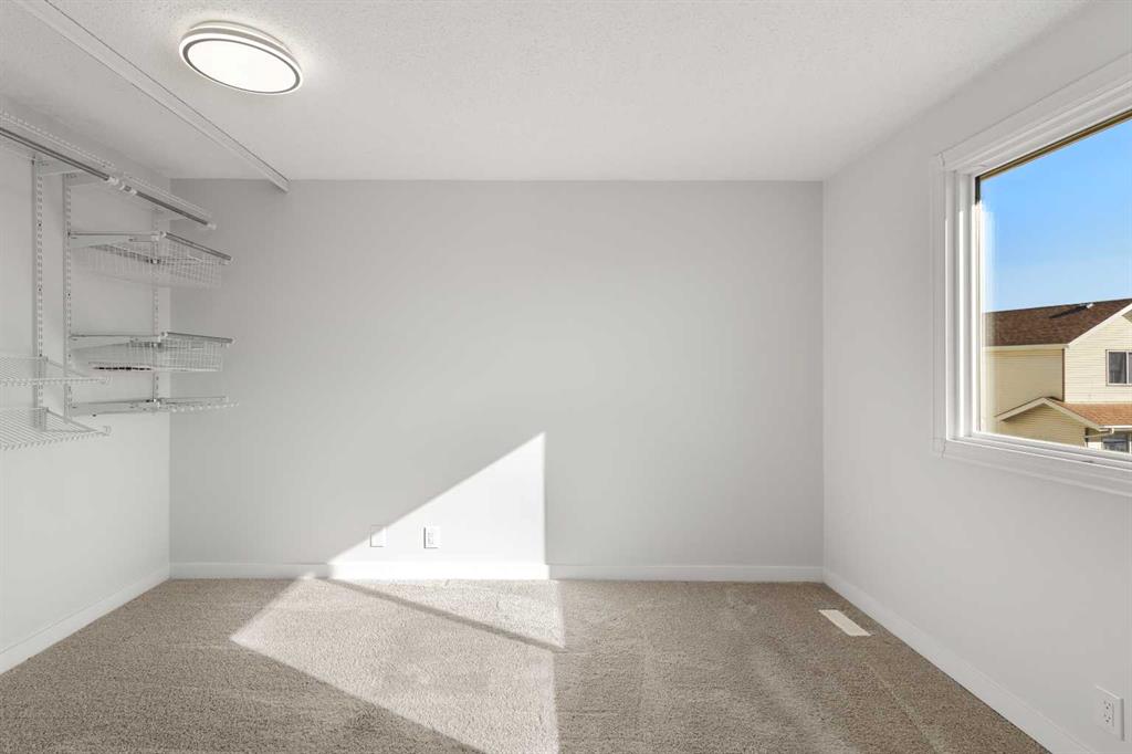 Picture for 327 Abalone Place NE https://www.cirrealty.ca/reb/creb/70/A2265770_20.jpg