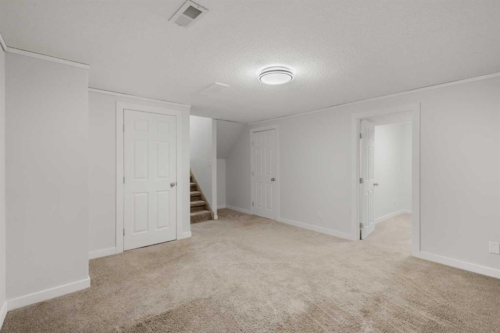 Picture for 327 Abalone Place NE https://www.cirrealty.ca/reb/creb/70/A2265770_29.jpg