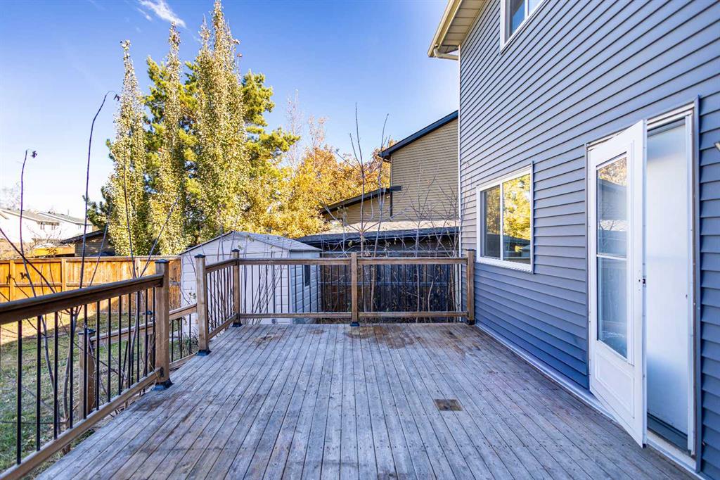 Picture for 327 Abalone Place NE https://www.cirrealty.ca/reb/creb/70/A2265770_36.jpg
