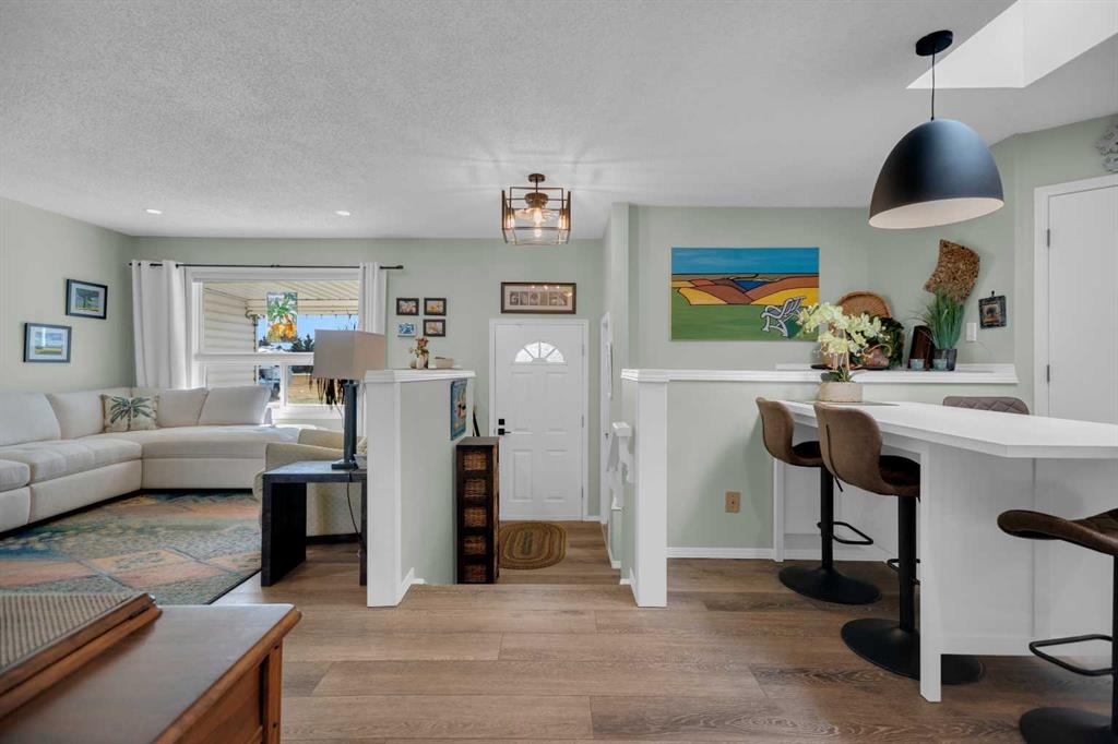 Picture for 2, 717 Centre Street 