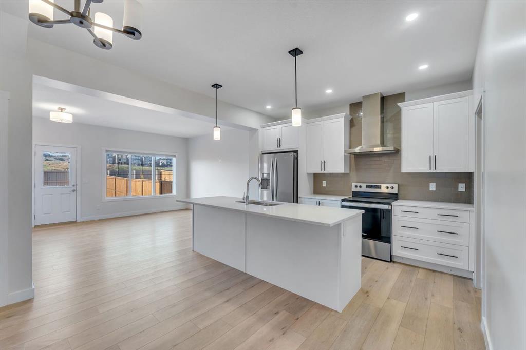 Picture for 1489 Bayview Point SW https://www.cirrealty.ca/reb/creb/70/A2268070_11.jpg