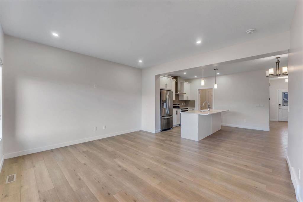 Picture for 1489 Bayview Point SW https://www.cirrealty.ca/reb/creb/70/A2268070_19.jpg