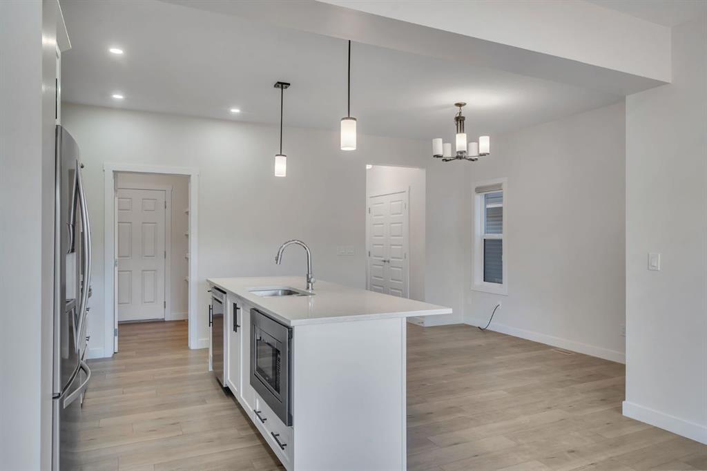 Picture for 1489 Bayview Point SW https://www.cirrealty.ca/reb/creb/70/A2268070_9.jpg