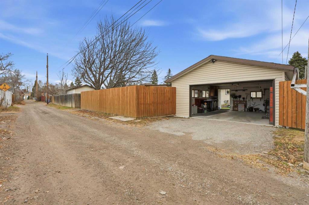 Picture for 4501 Fordham Crescent SE