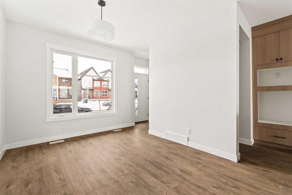 Picture for 46 Starling Boulevard NW