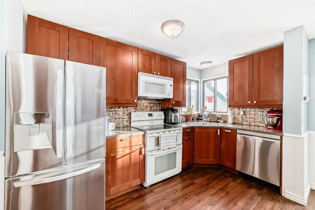 Picture for 35 Macewan Drive NW