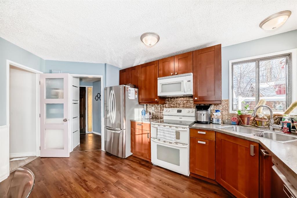 Picture for 35 Macewan Drive NW