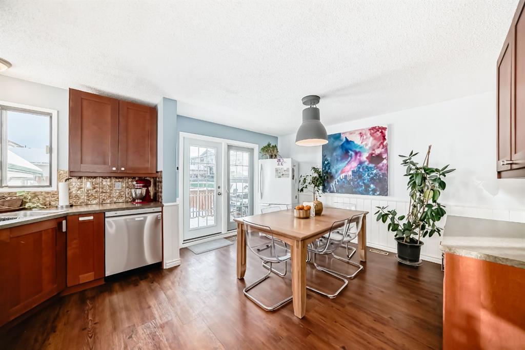 Picture for 35 Macewan Drive NW