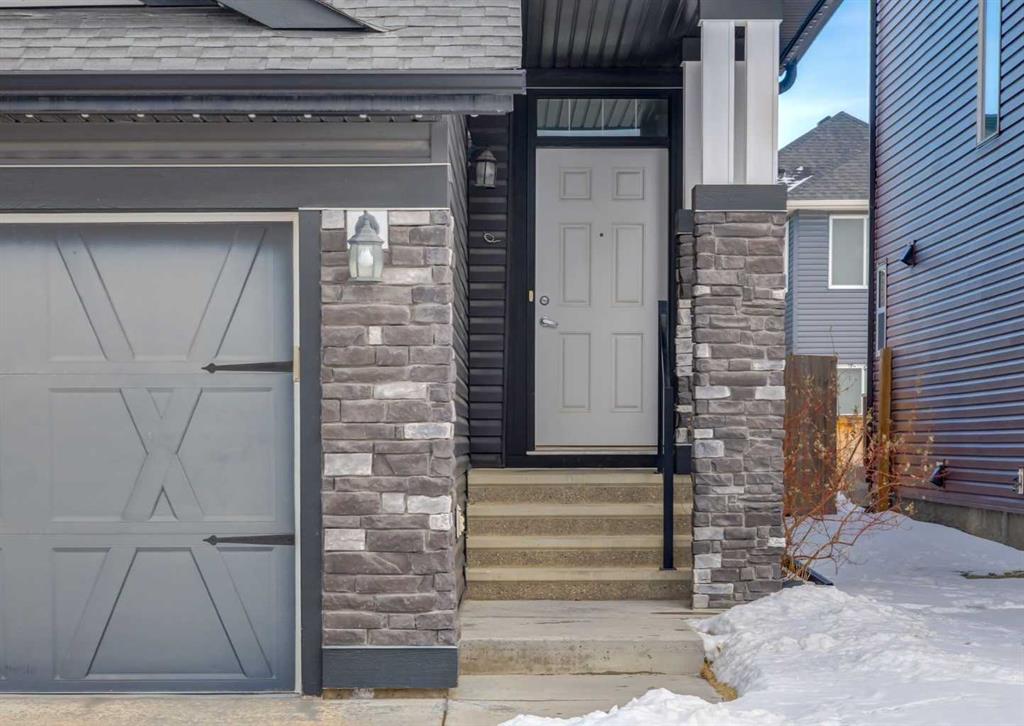 Picture for 100 Cougar Ridge Close SW