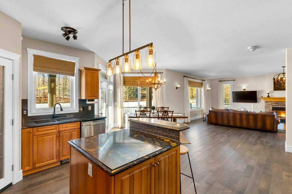 Picture for 304, 29415 Range Road 52  