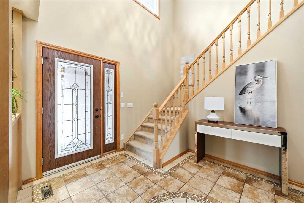 Picture for 220 Mckenzie Lake Cove SE