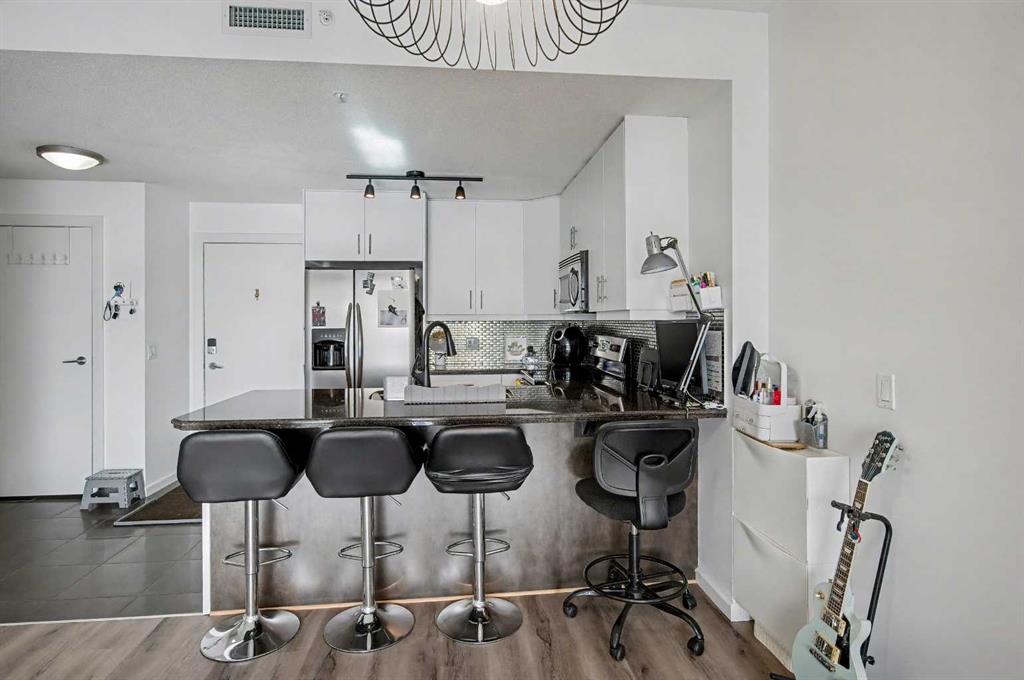 Picture for 1109, 210 15 Avenue SE