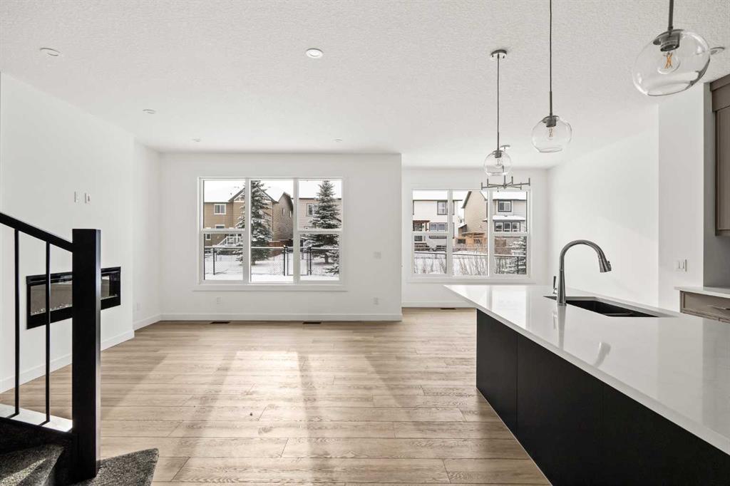 Picture for 71 Silver Spruce Grove SW