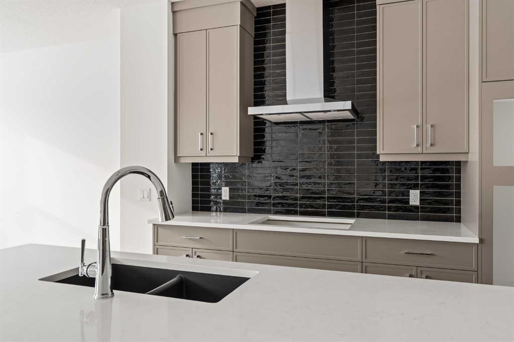 Picture for 71 Silver Spruce Grove SW