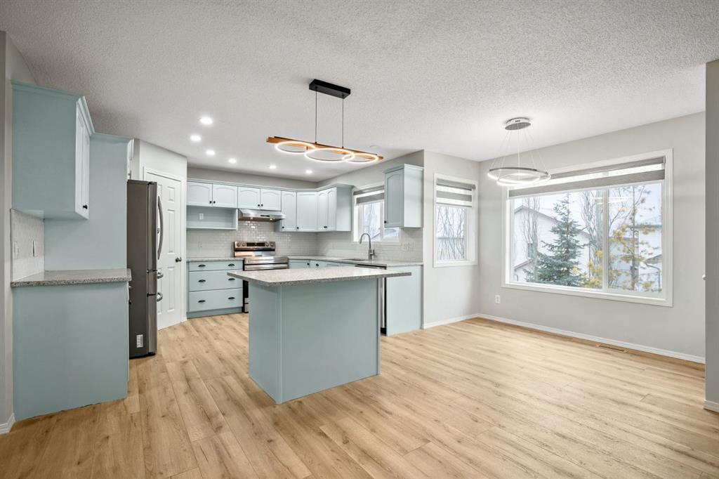 Picture for 104 Cove Crescent 