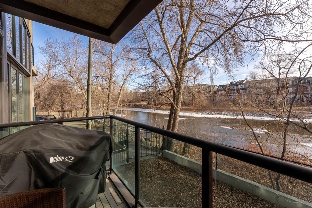 Picture for 105, 108 25 Avenue SW