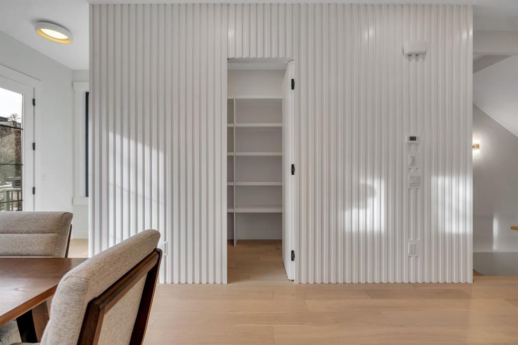 Picture for 1904 48 Avenue SW