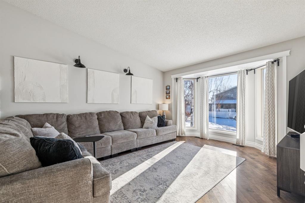 Picture for 79 Riverglen Way SE