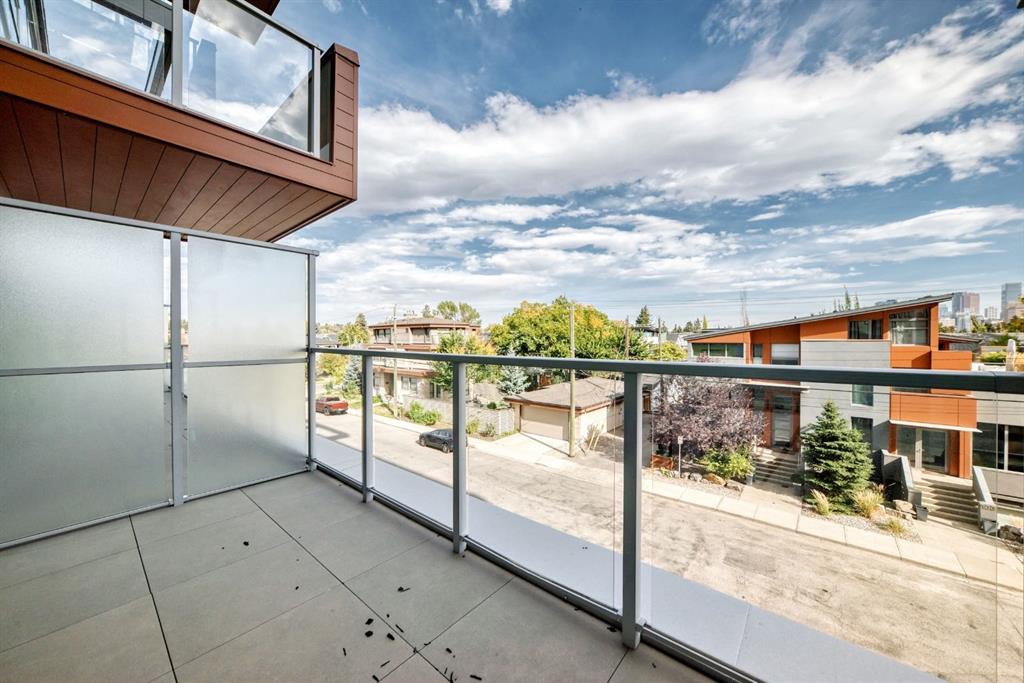 Picture for 252, 110 18A Street NW