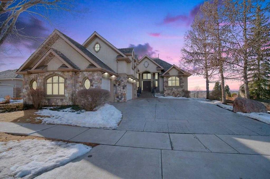 Picture for 8 Mt Douglas Point SE