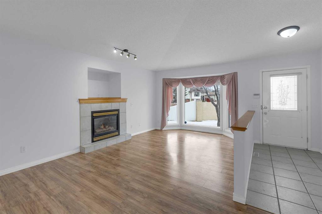 Picture for 2, 200 Sandstone Drive NW