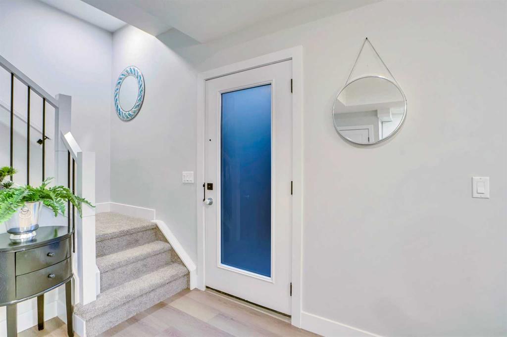 Picture for 2, 2633 1st Avenue NW