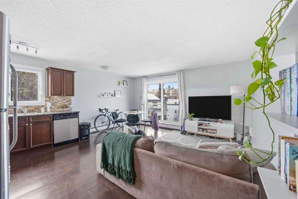 Picture for 402, 2117 16 Street SW