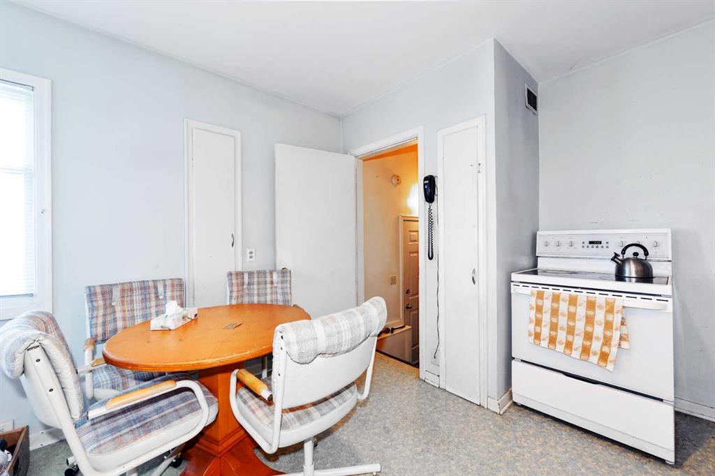 Picture for 1917 Mountview Crescent NE